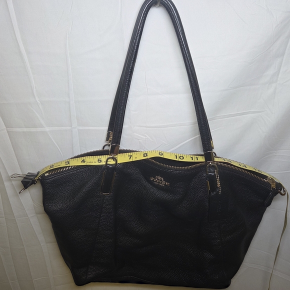 Coach Black Leather Tote Bag Zipper Closure Gold Accents Leather Coach Tag - Picture 10 of 13